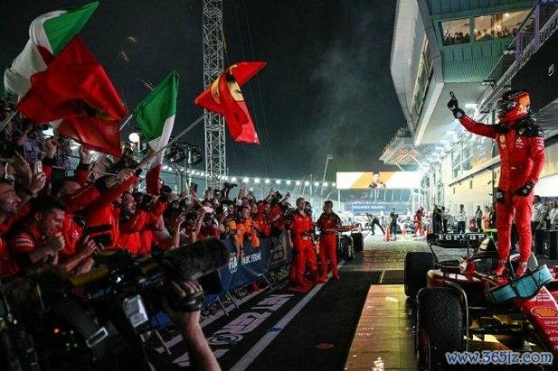 F1新加坡站塞恩斯夺冠 法拉利收获赛季首冠