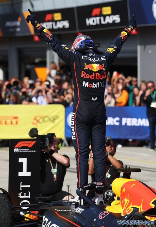 F1比利时大奖赛：维斯塔潘冠军 佩雷兹亚军