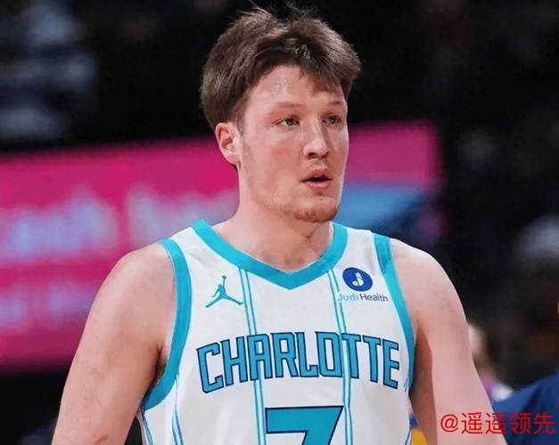 乔丹又失手！15投仅2分，围绕“网红探花”组队6年，黄蜂连年摆烂成定局