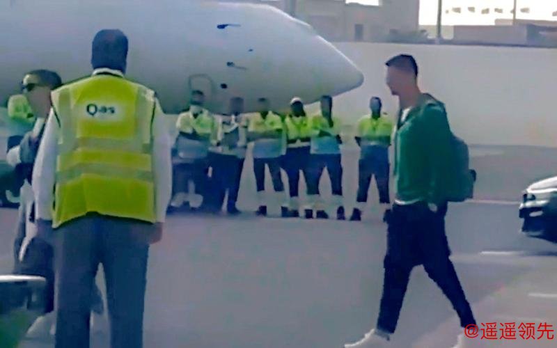 乘坐私人飞机离开伤心地！C罗与家人离开卡塔尔